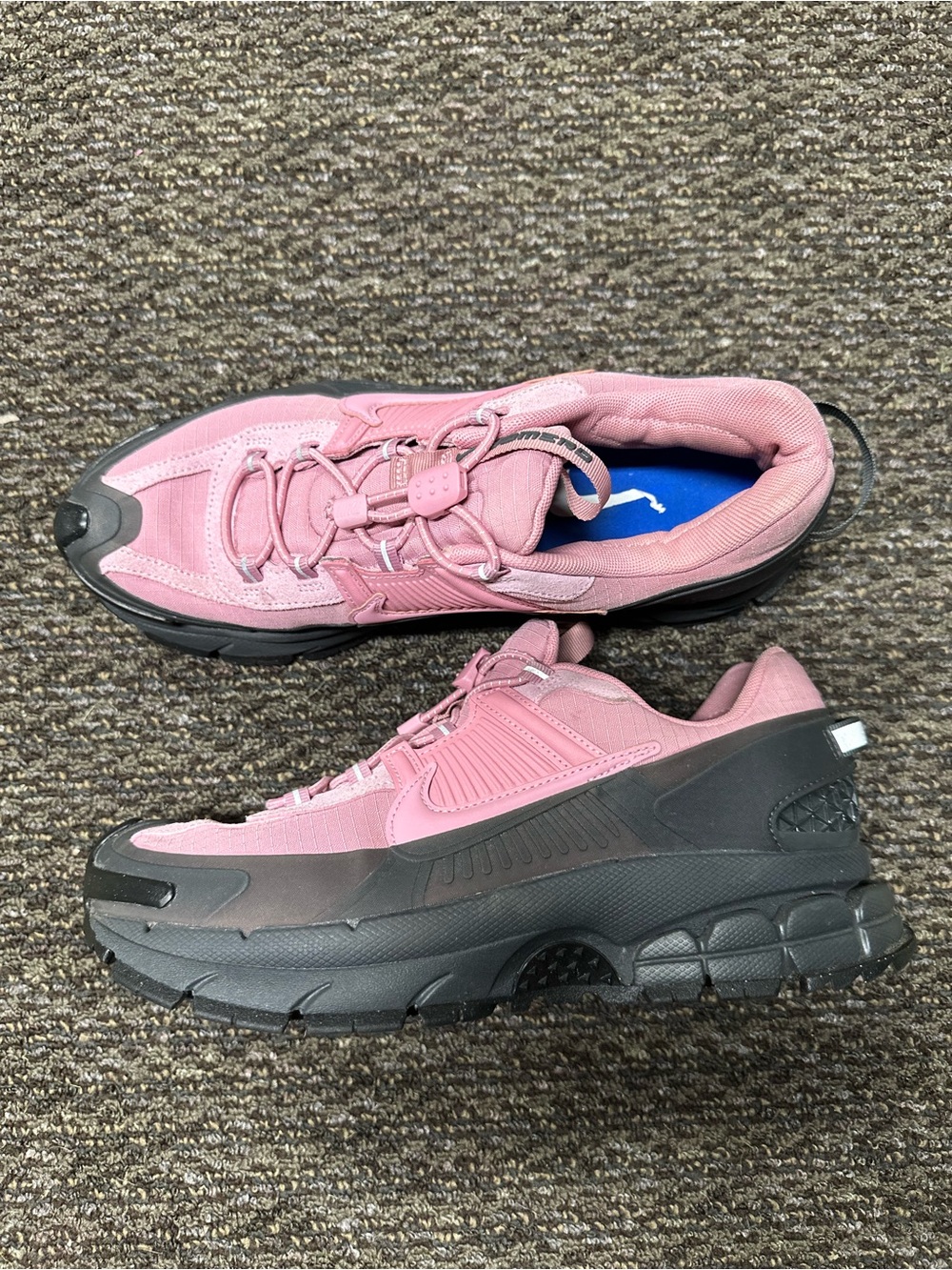 Nike Zoom Vomero Roam Plum Chalk Black Pink Chunky Sneakers Womens 9.5